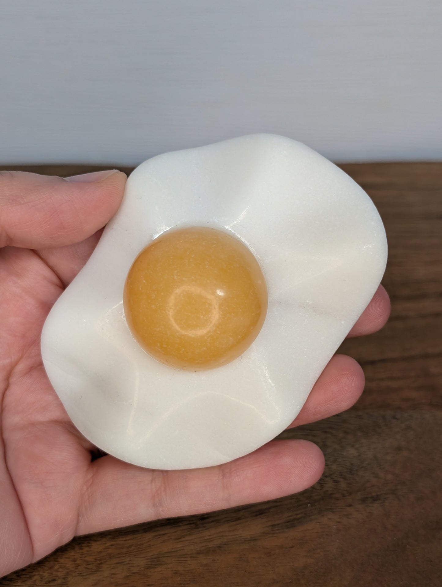 Fried Egg Carving (BN34)