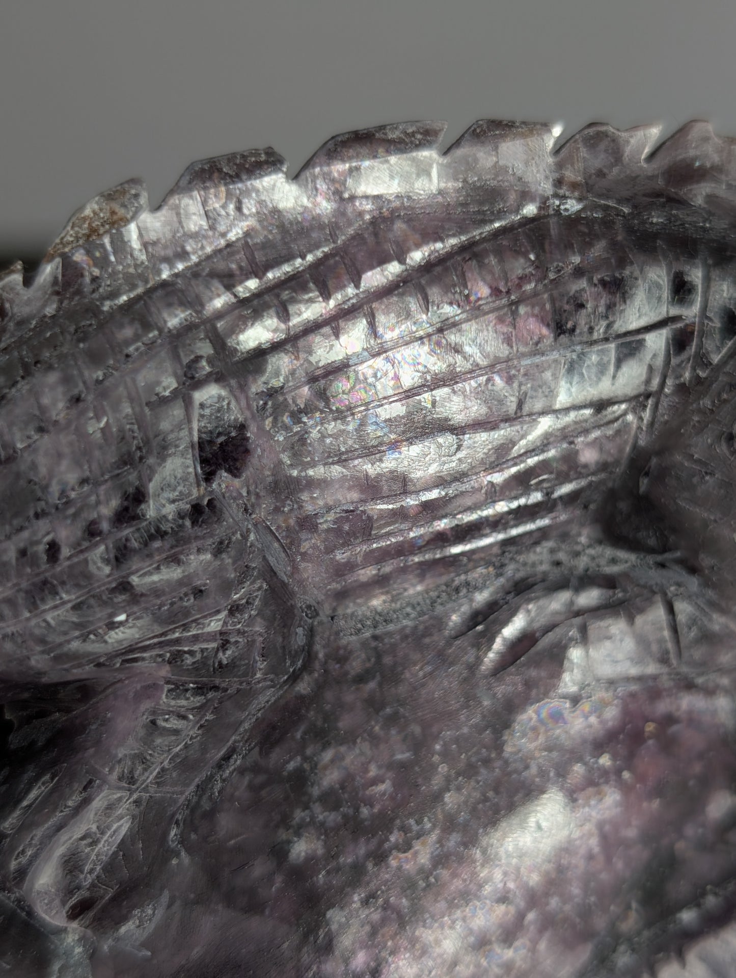 Gem Lepidolite Lizard Carving (BT35)