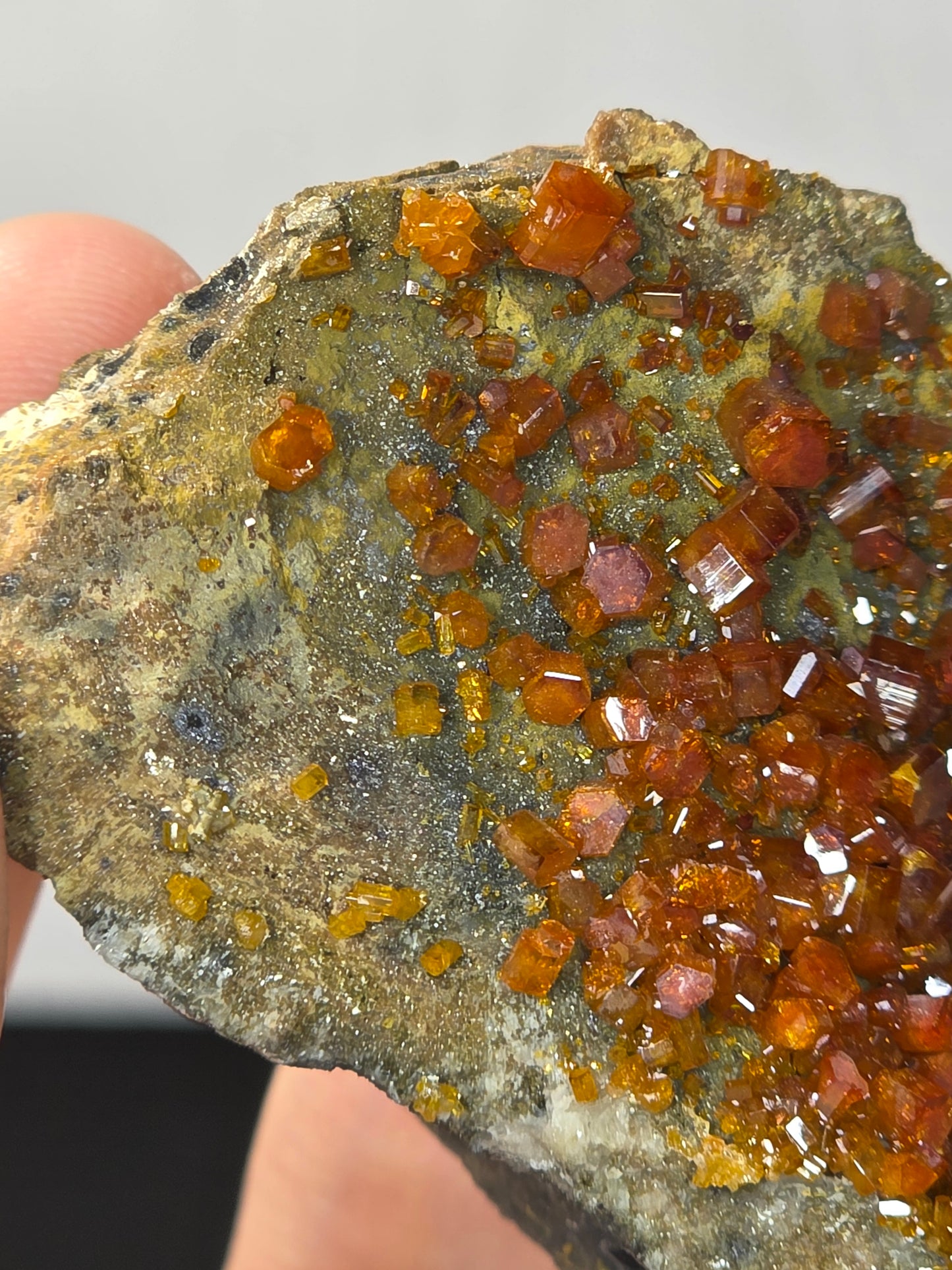Vanadinite on Matrix Cluster