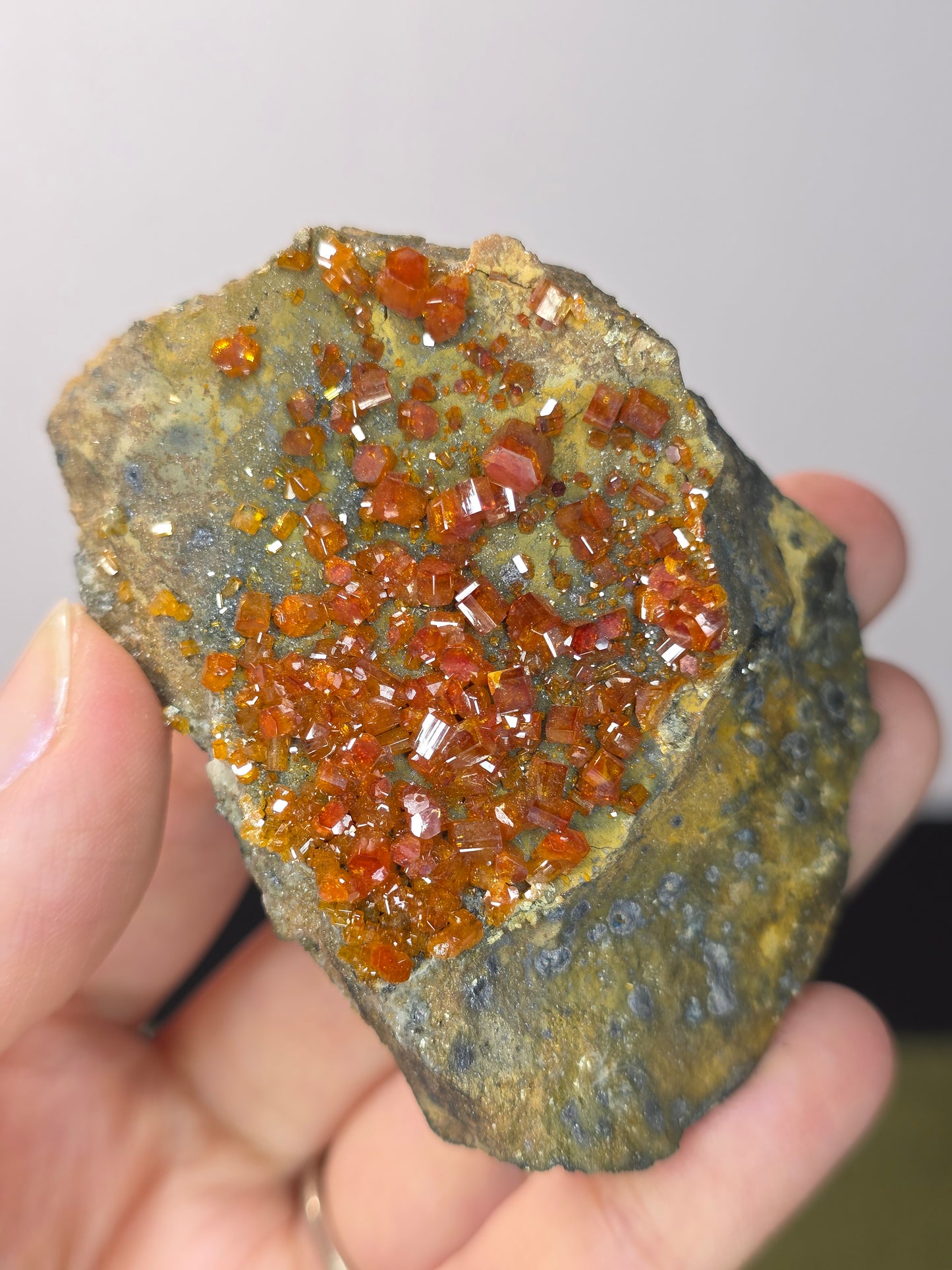 Vanadinite on Matrix Cluster