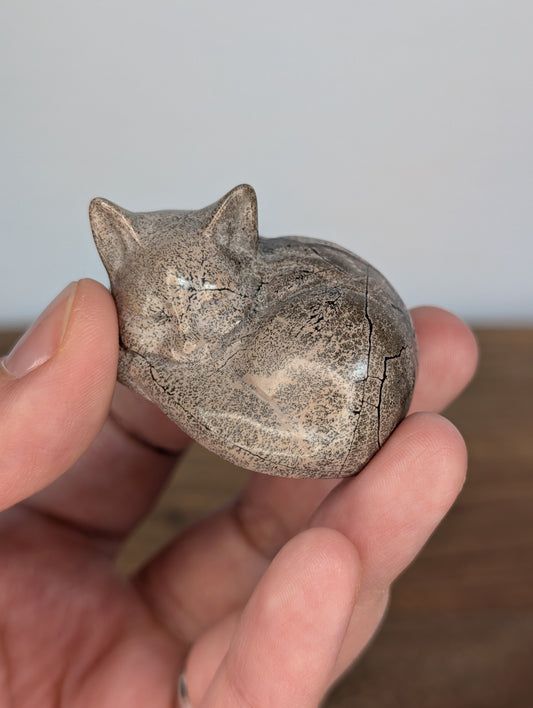 Pink Picture Jasper Sleeping Cat Carving (AC31)