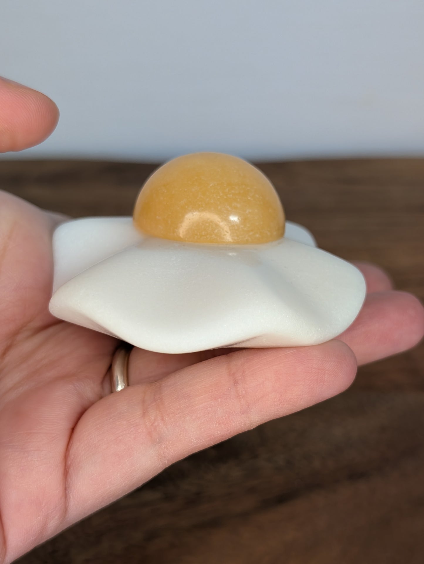 Fried Egg Carving (BN34)