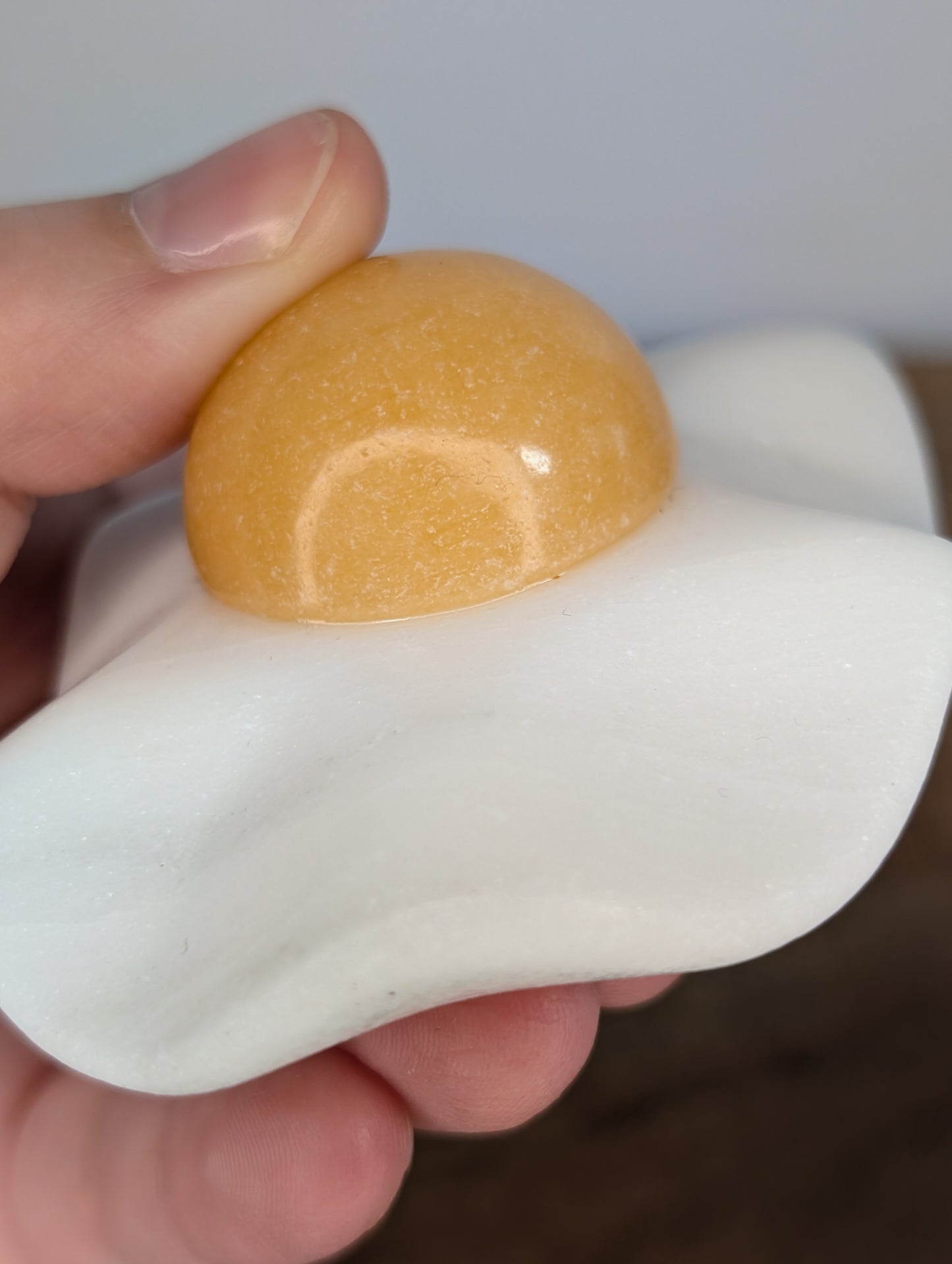 Fried Egg Carving (BN34)