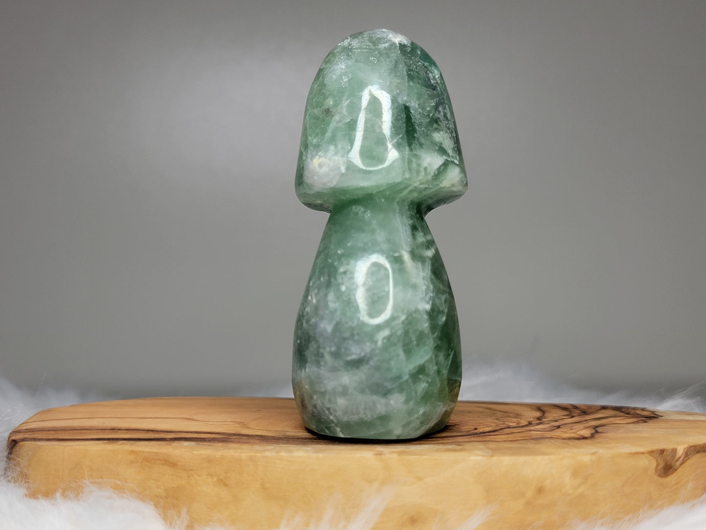Fluorite Mushroom Carving (BL21)