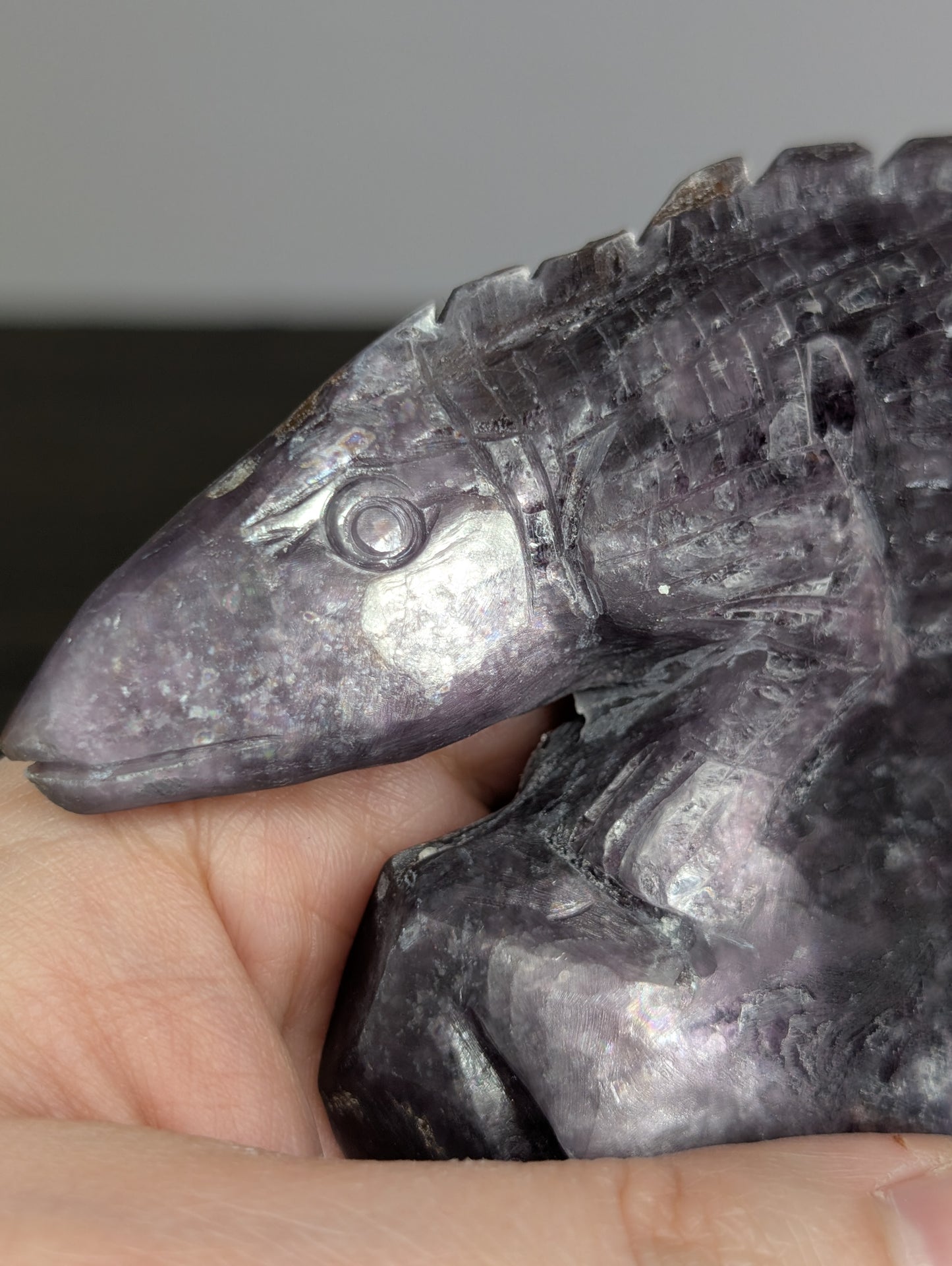 Gem Lepidolite Lizard Carving (BT35)