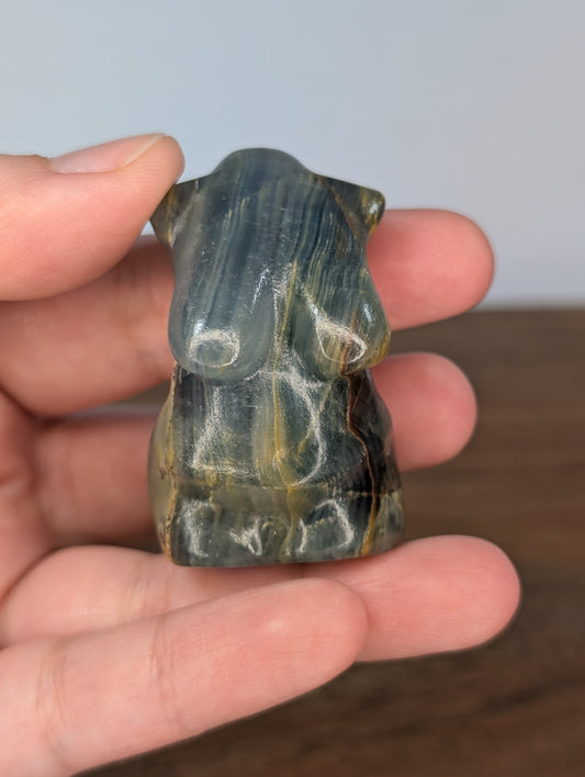 Blue Onyx Goddess Body Carving (BQ31)