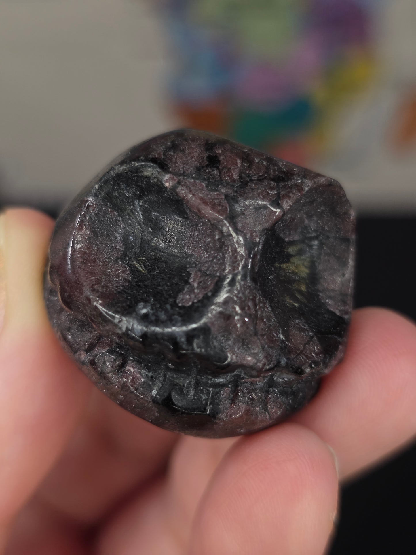 Garnet x Arfvedsonite Jack Carving