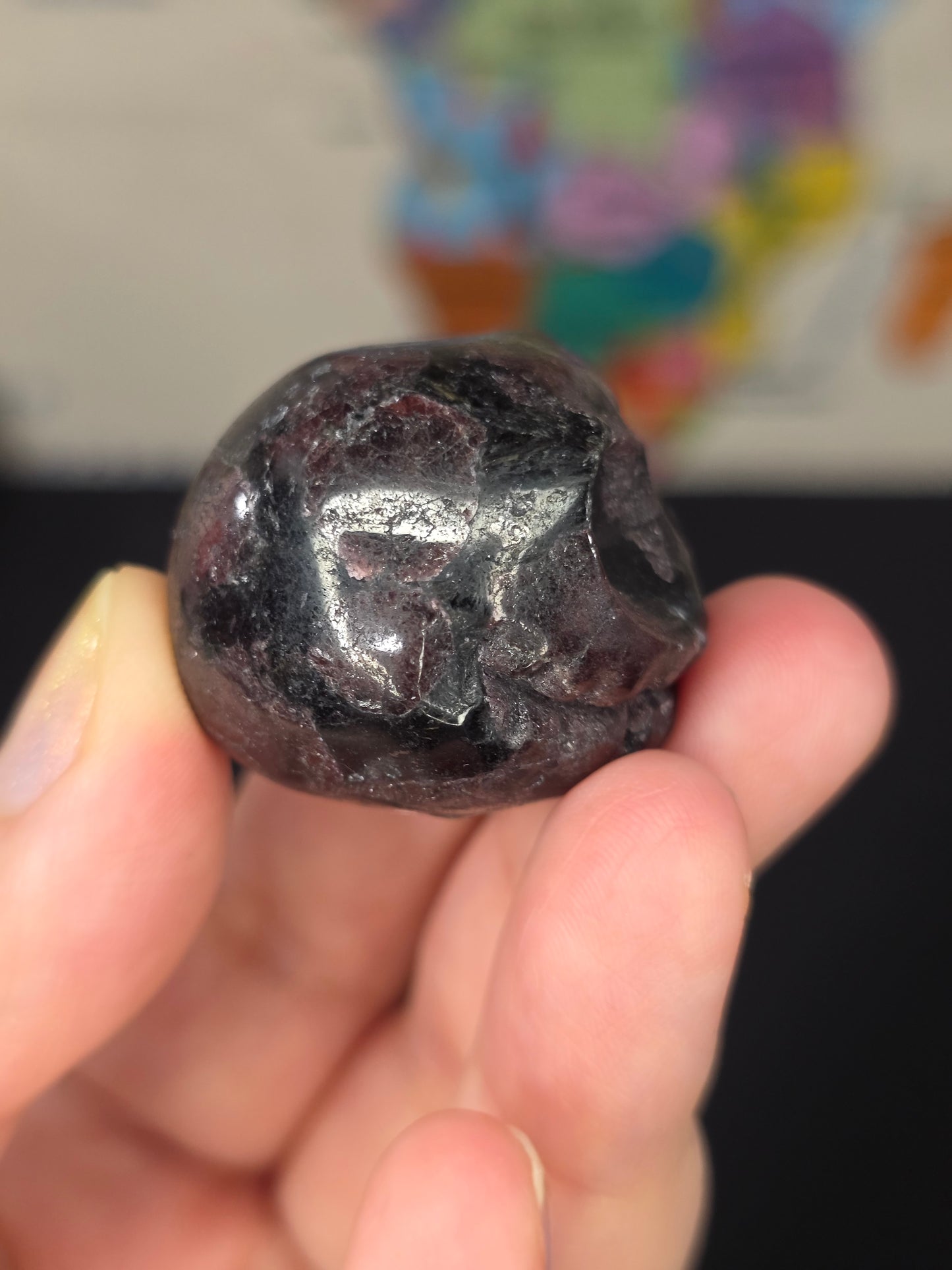 Garnet x Arfvedsonite Jack Carving