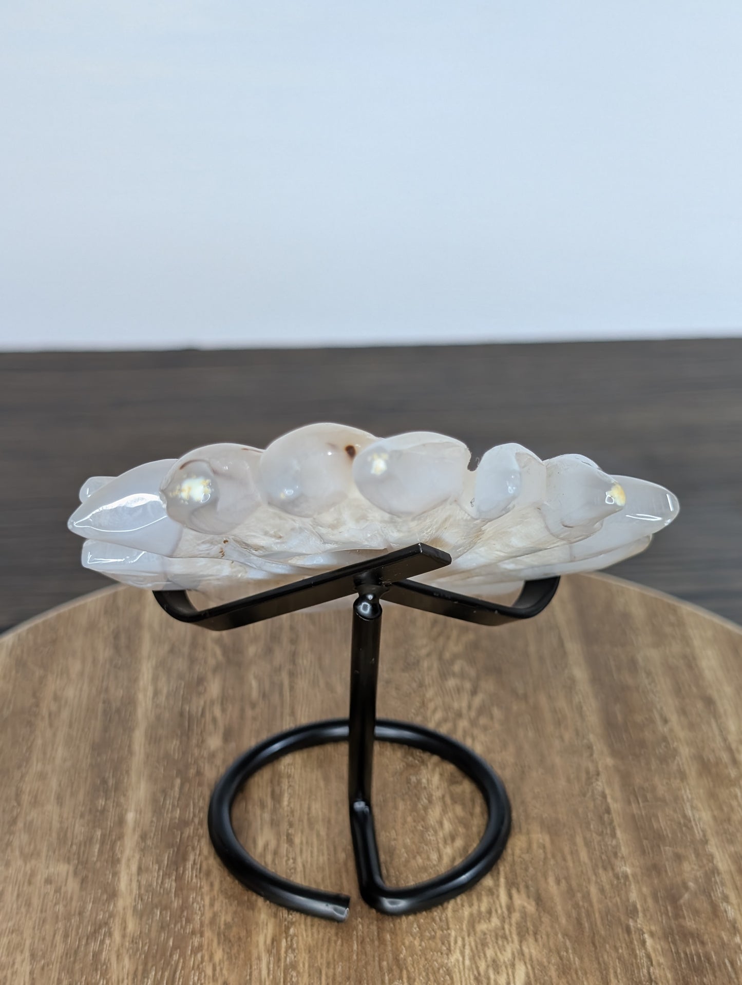 Druzy Agate Nine Tail Fox Carving w/ Stand (P38)