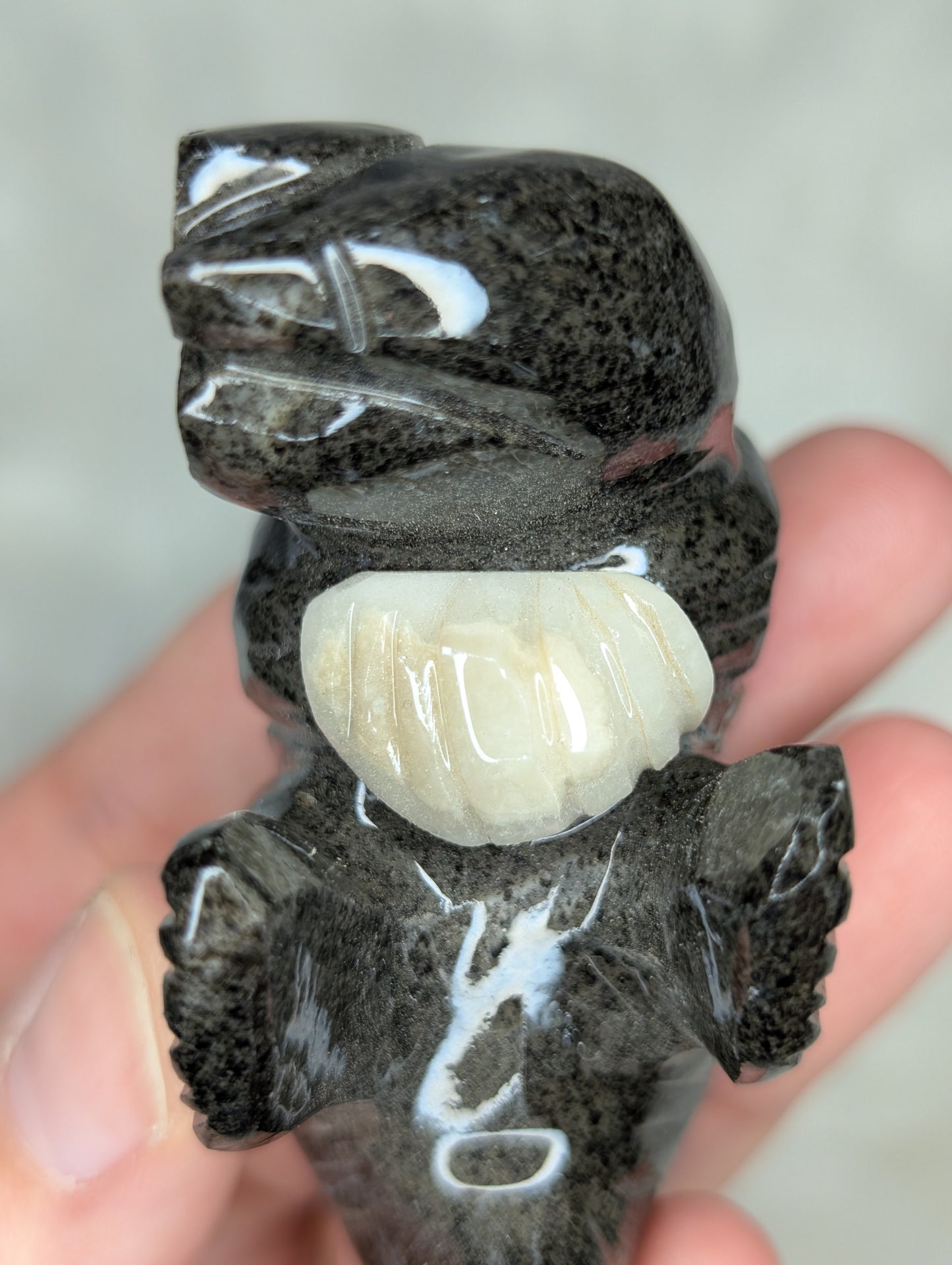 Marble Sea Otter Carving BX65