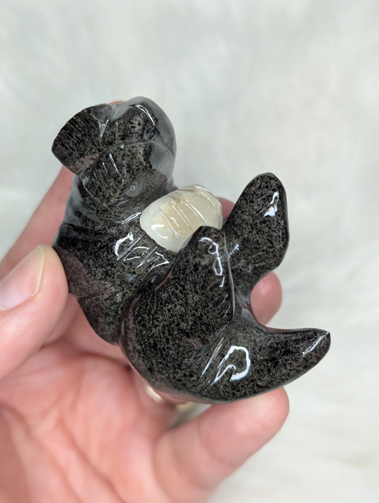 Marble Sea Otter Carving BX65