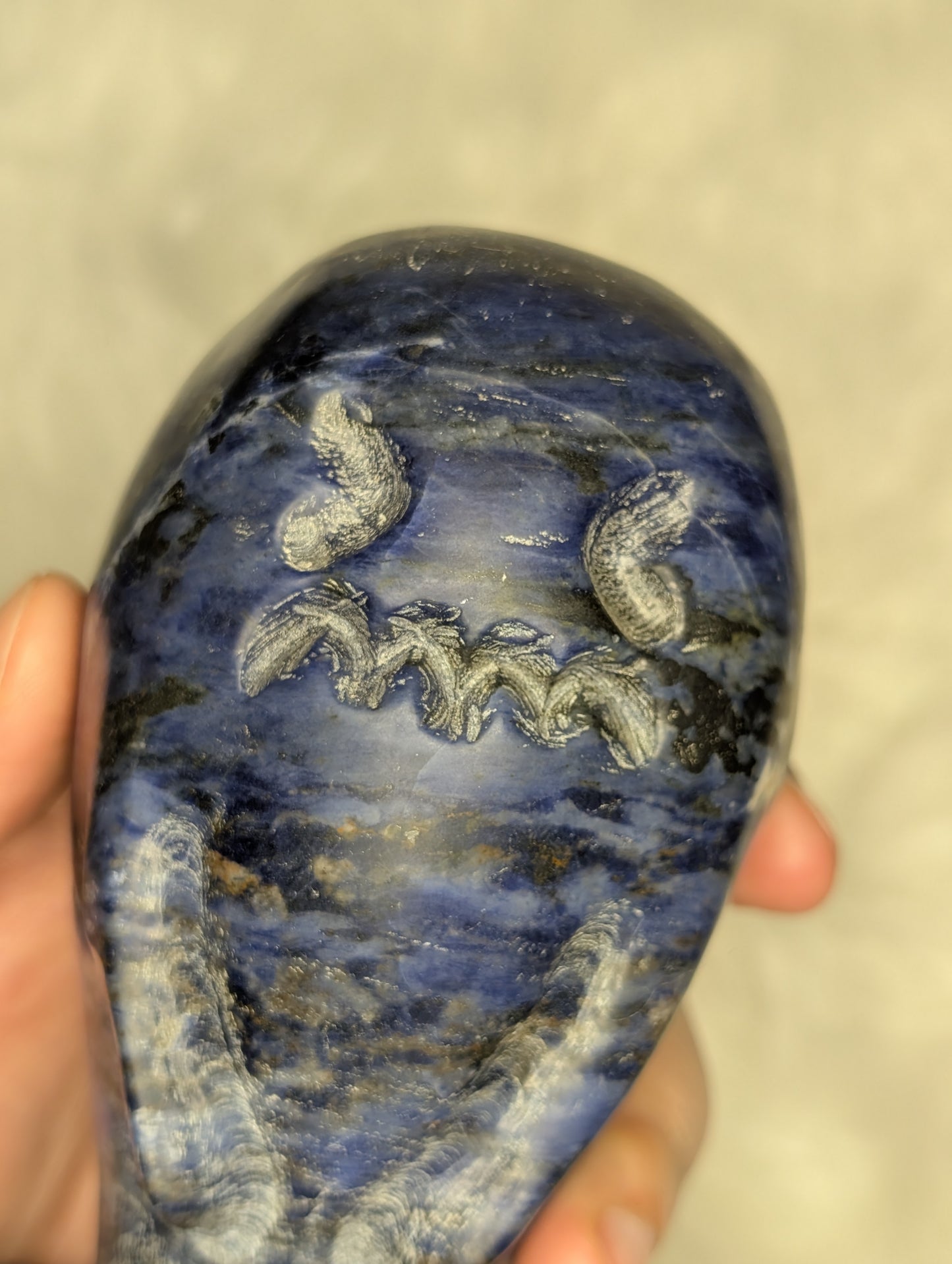 Sodalite Wobbuffet Carving