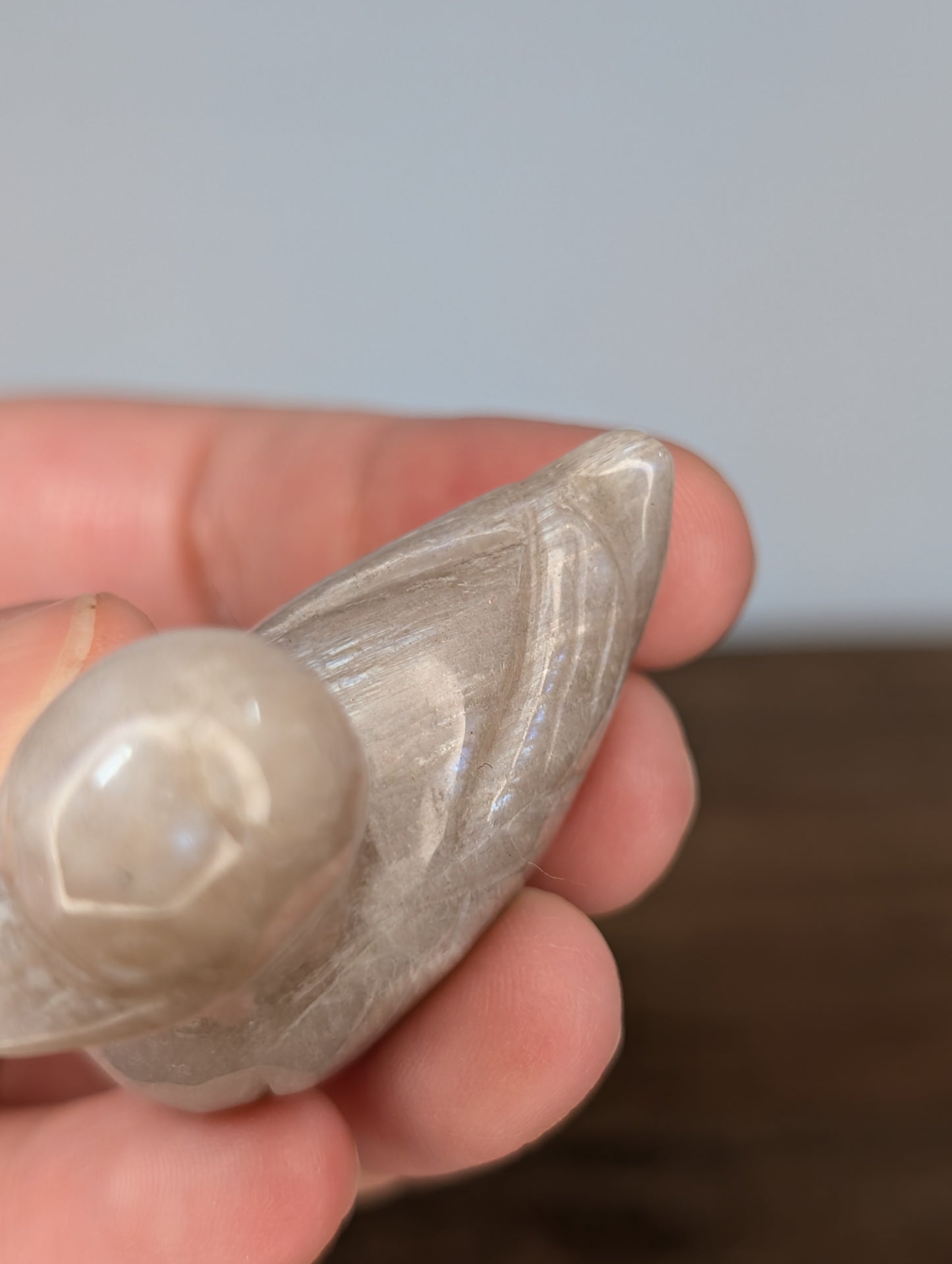 Moonstone Duck Carving (BD94)