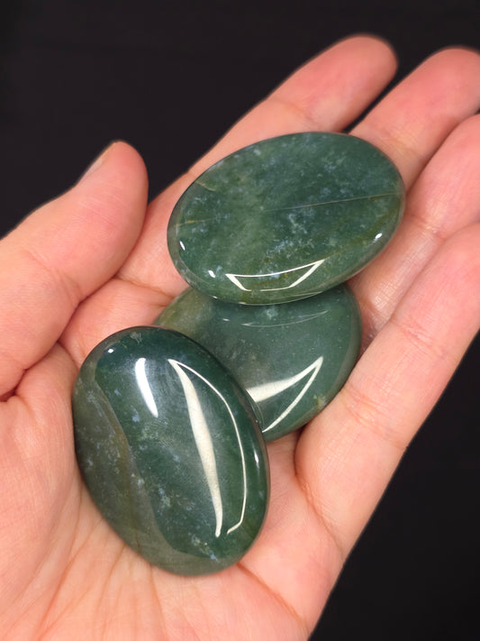 Moss Agate Palm Stone