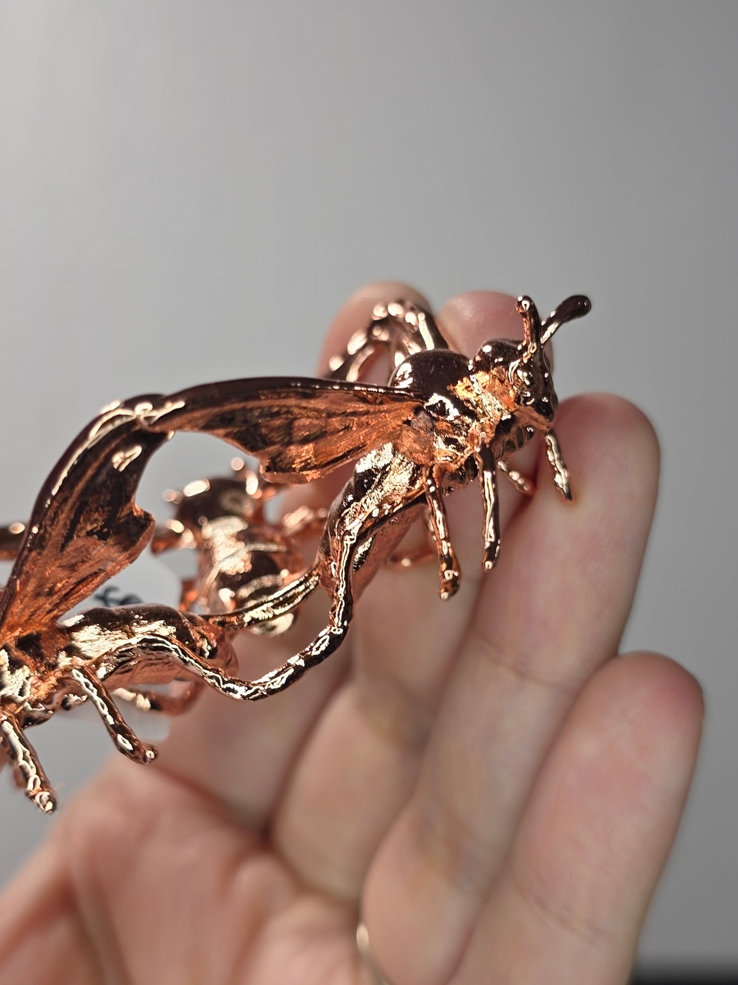 Rose Gold Metal Bee Sphere Stand