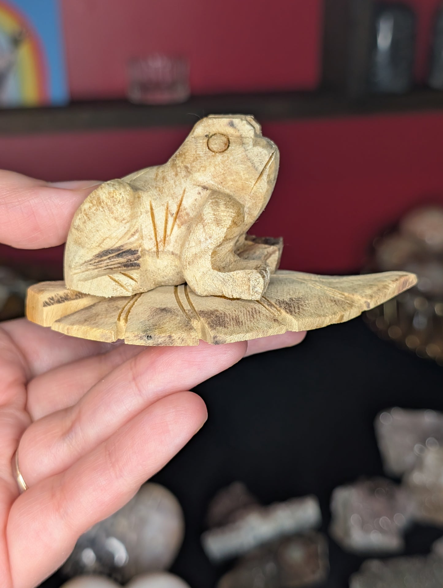 Palo Santo Frog on Leaf Carving